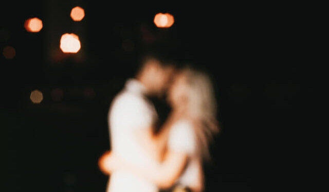 How 10 Seconds Kissing Cause 80 Million Germs Swap