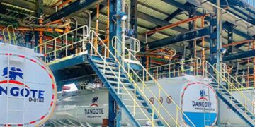 Dangote Refinery Resumes Petrol Sales in Naira After Suspension