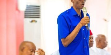 Peter Obi Supporter Attacks Faction LP Chairman Abure at Airport