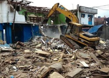 Midnight Bulldozers: Oworonshoki Residents Cry ‘Betrayal’ in Lagos