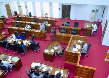 Abia Lawmaker Breaks Bottle on Colleague Over Otti’s Cash Gift