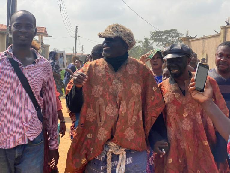 <div style="width: 640px;" class="wp-video"><video class="wp-video-shortcode" id="video-1785-11" width="640" height="360" preload="metadata" controls="controls"><source type="video/mp4" src="https://ideemlawful.com/wp/wp-content/uploads/2021/11/twitter_20211125_114246.mp4?_=11" /><a href="https://ideemlawful.com/wp/wp-content/uploads/2021/11/twitter_20211125_114246.mp4">https://ideemlawful.com/wp/wp-content/uploads/2021/11/twitter_20211125_114246.mp4</a></video></div> moments late comic actor, baba suwe laid to rest, as nollywood actors, actresses pay last respect <div style="width: 640px;" class="wp-video"><video class="wp-video-shortcode" id="video-1785-12" width="640" height="360" preload="metadata" controls="controls"><source type="video/mp4" src="https://ideemlawful.com/wp/wp-content/uploads/2021/11/twitter_20211125_114246.mp4?_=12" /><a href="https://ideemlawful.com/wp/wp-content/uploads/2021/11/twitter_20211125_114246.mp4">https://ideemlawful.com/wp/wp-content/uploads/2021/11/twitter_20211125_114246.mp4</a></video></div> moments late comic actor, baba suwe laid to rest, as nollywood actors, actresses pay last respect