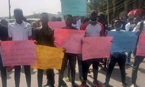 ondo varsity shut as students protest "no school fees, no exam policy"