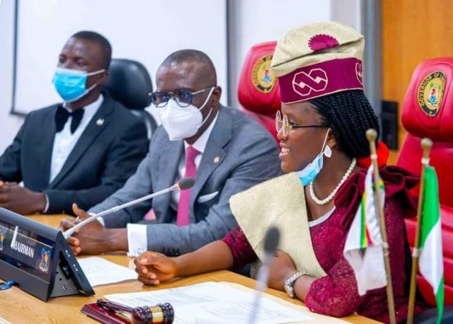 gov. sanwo-olu steps aside, as 17-year-old student presides over sec meeting (photos)