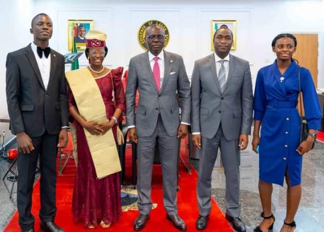 gov. sanwo-olu steps aside, as 17-year-old student presides over sec meeting (photos)