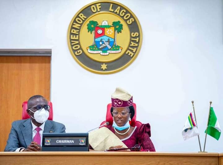gov. sanwo-olu steps aside, as 17-year-old student presides over sec meeting (photos)