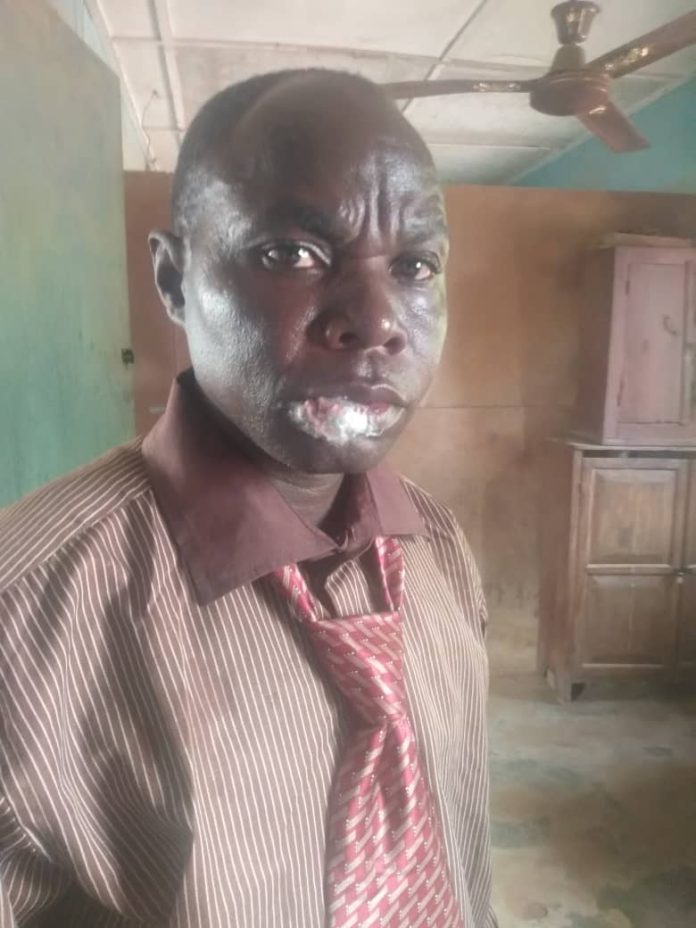 couple arrested for mobilizing thugs to beat child’s teacher couple arrested for mobilizing thugs to beat child’s teacher