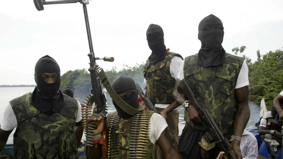 niger schoolgirls flee after kidnappers’ vehicle fails, eyewitness recounts