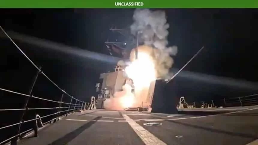 still 22228444 869 333 still